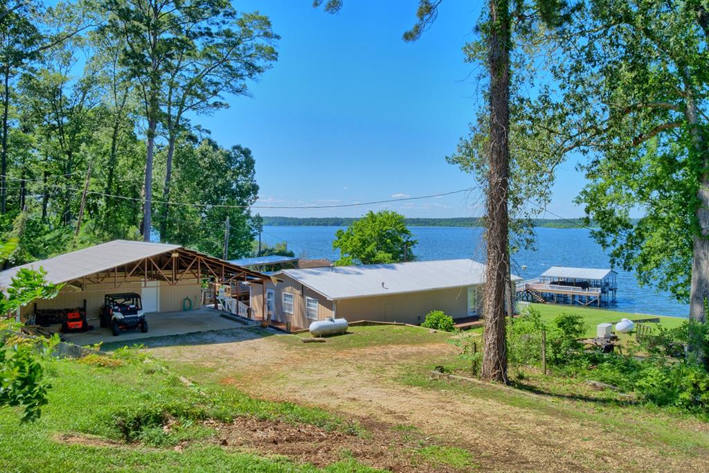 205 Gibbs Drive Property Photo 1