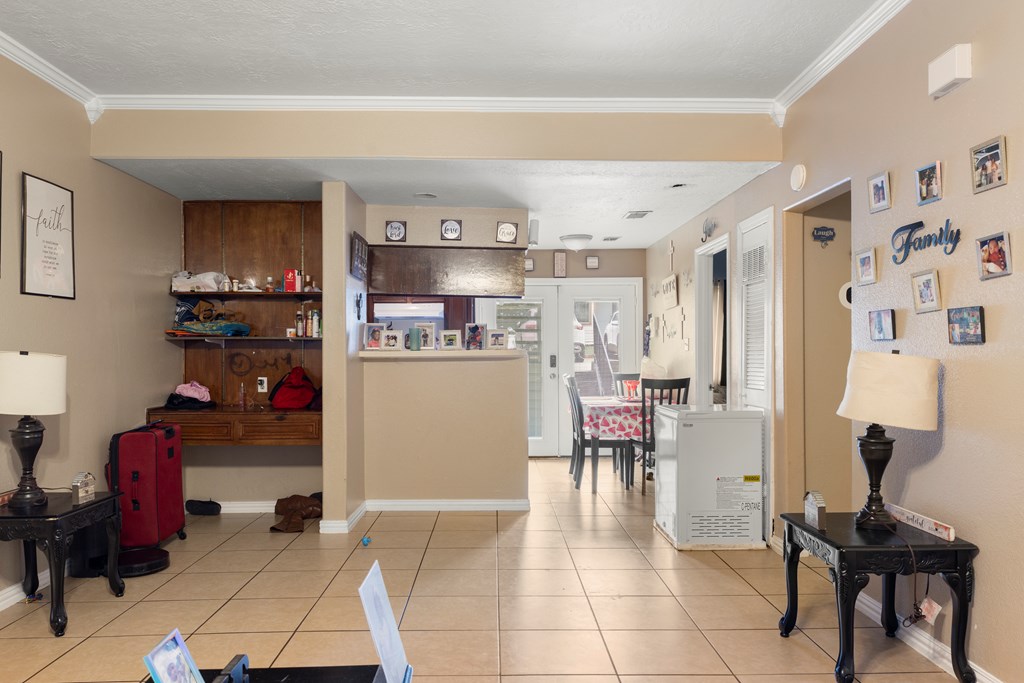 908 Pearl Property Photo 3