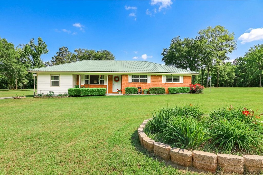 13685 Fm 343 Property Photo 23