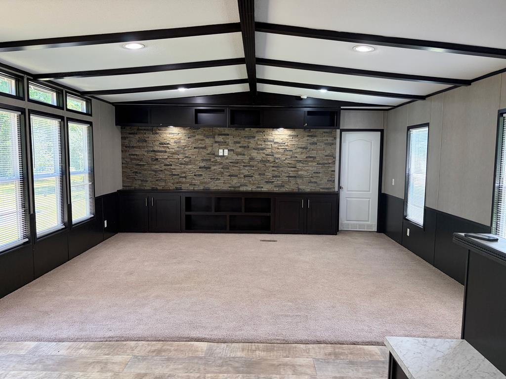 1040 Berry Road Property Photo 6