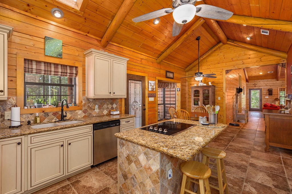 560 Pr 8525 Property Photo 11