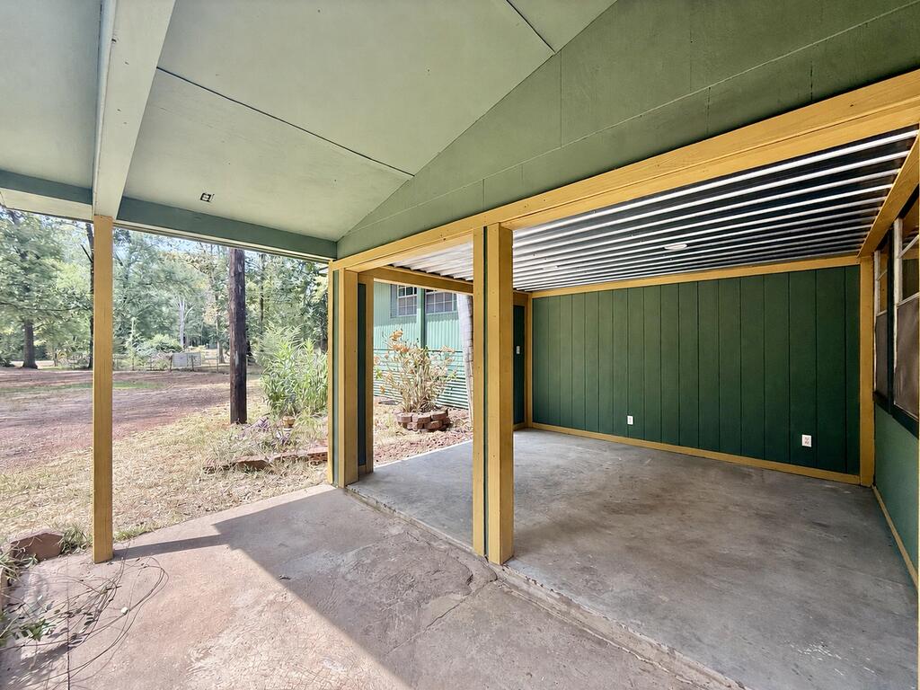 245 Forest Glen Drive Property Photo 5