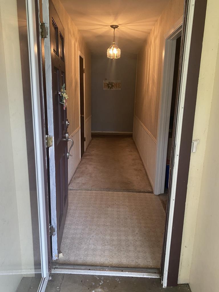 302 Cunningham Drive Property Photo 3