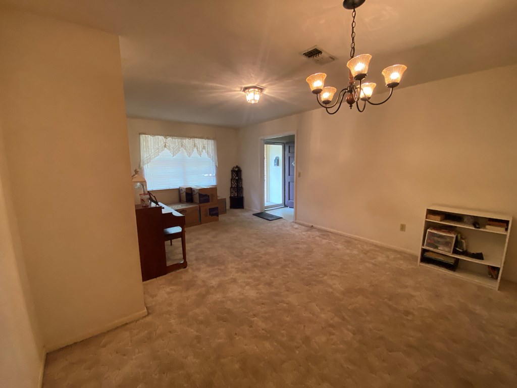 302 Cunningham Drive Property Photo 12
