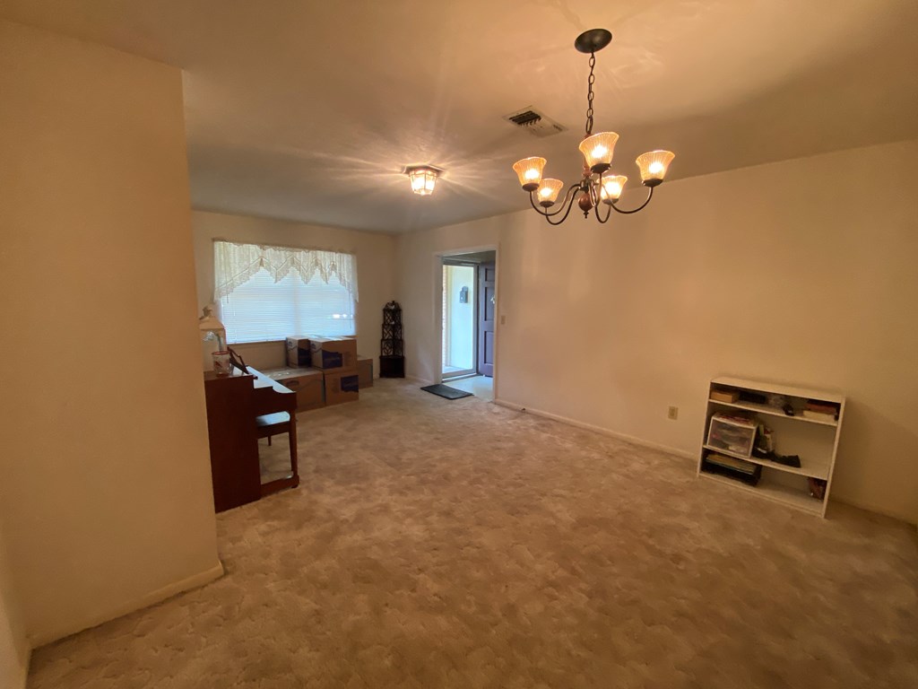 302 Cunningham Drive Property Photo 13
