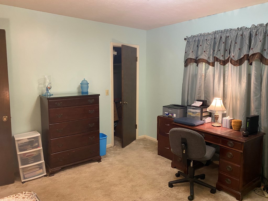 302 Cunningham Drive Property Photo 28