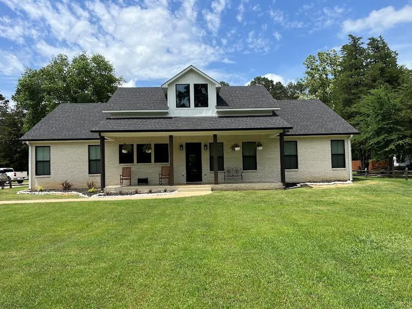 180 Woodside Drive Property Photo 1