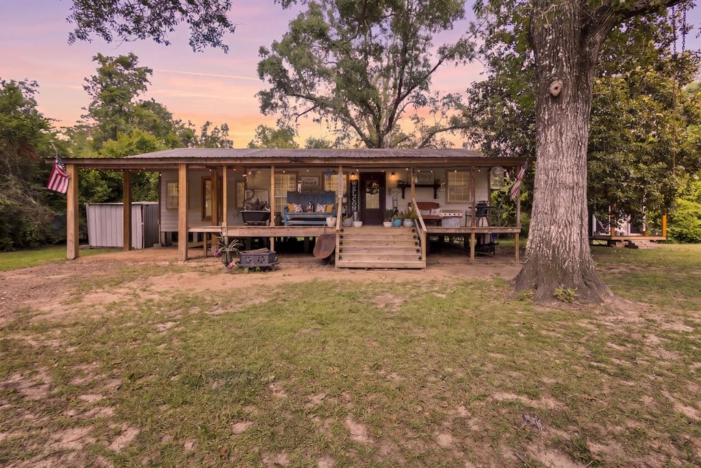 505 County Road 4101 Property Photo 1