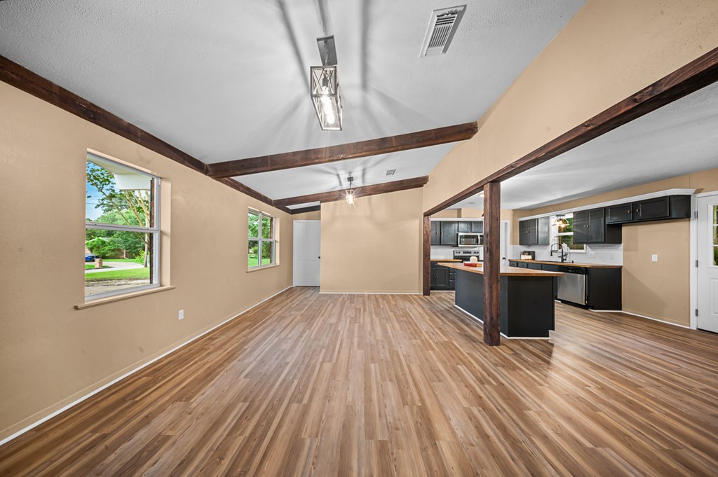 1504 Spruce Property Photo 5