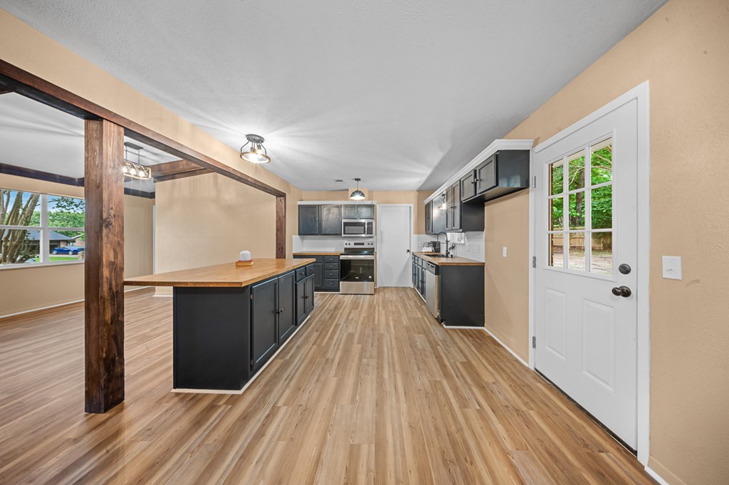 1504 Spruce Property Photo 7