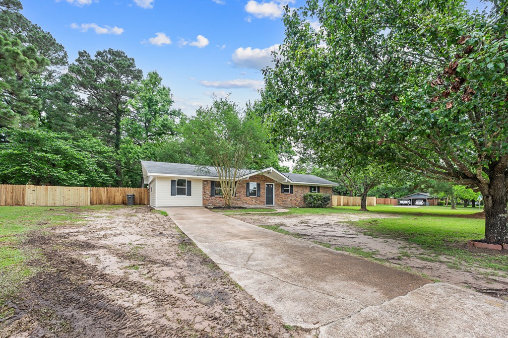 1504 Spruce Property Photo 18