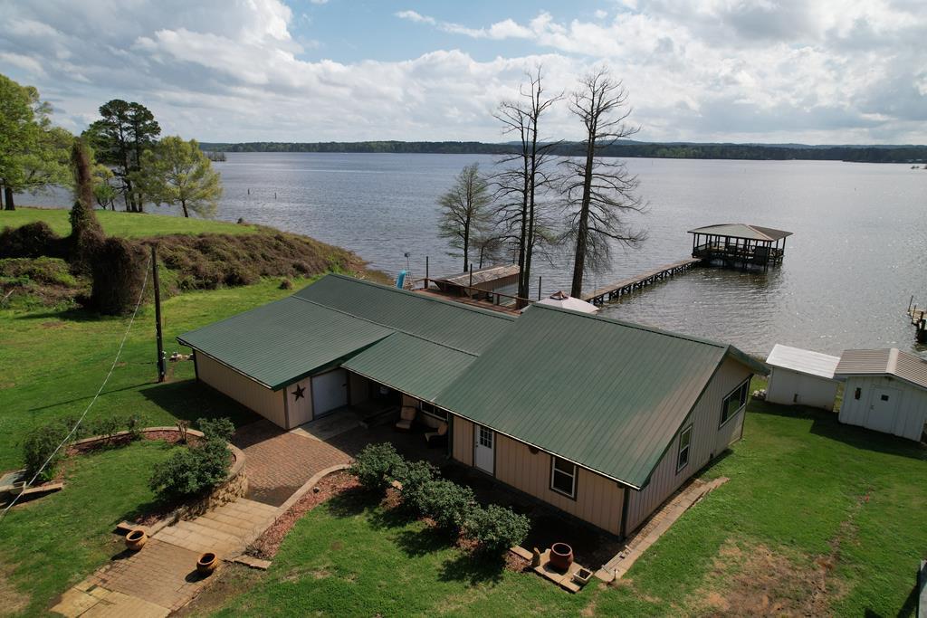 202 Tipperary Dr. Property Photo 1