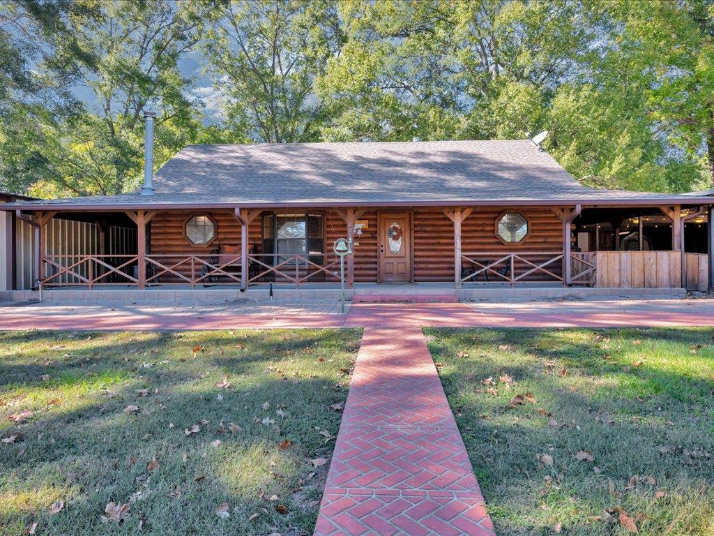 205 Susan Drive Property Photo 1
