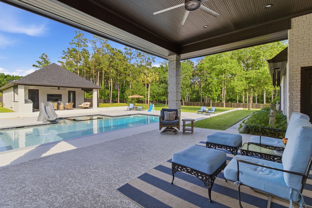 103 Holly Property Photo 11