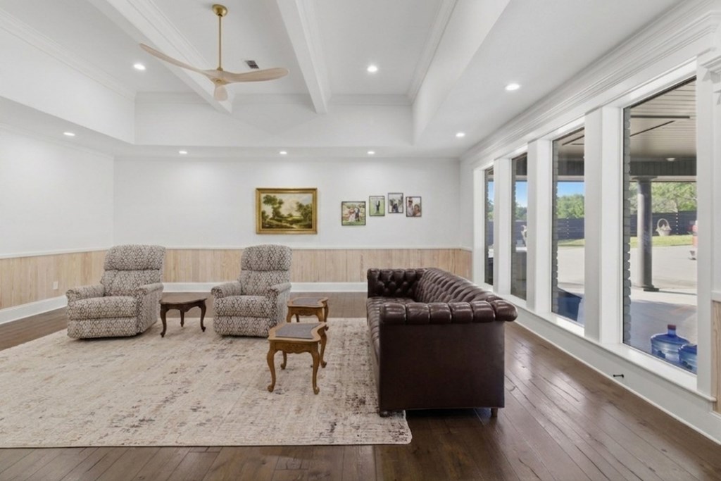 103 Holly Property Photo 22