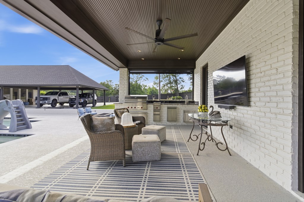 103 Holly Property Photo 37