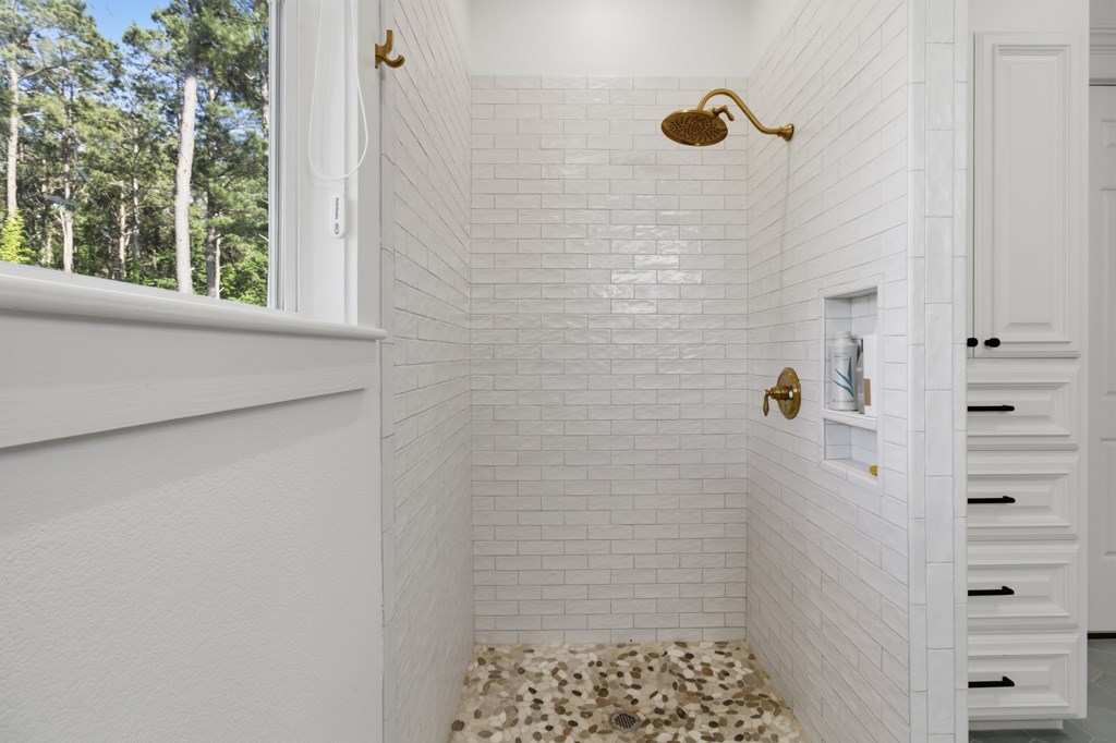 103 Holly Property Photo 46