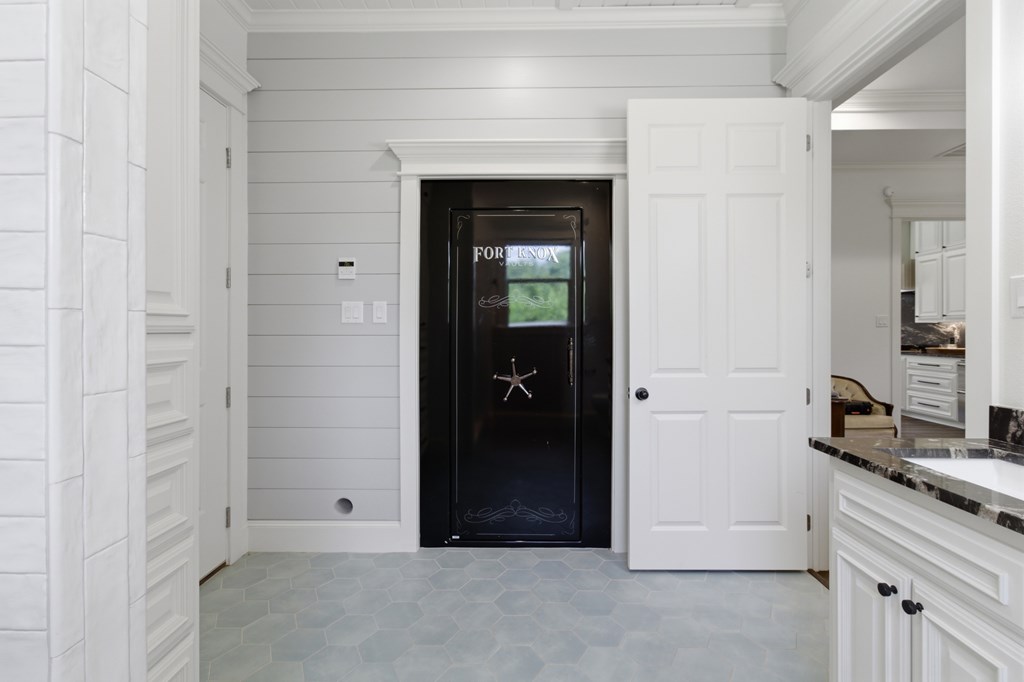 103 Holly Property Photo 47