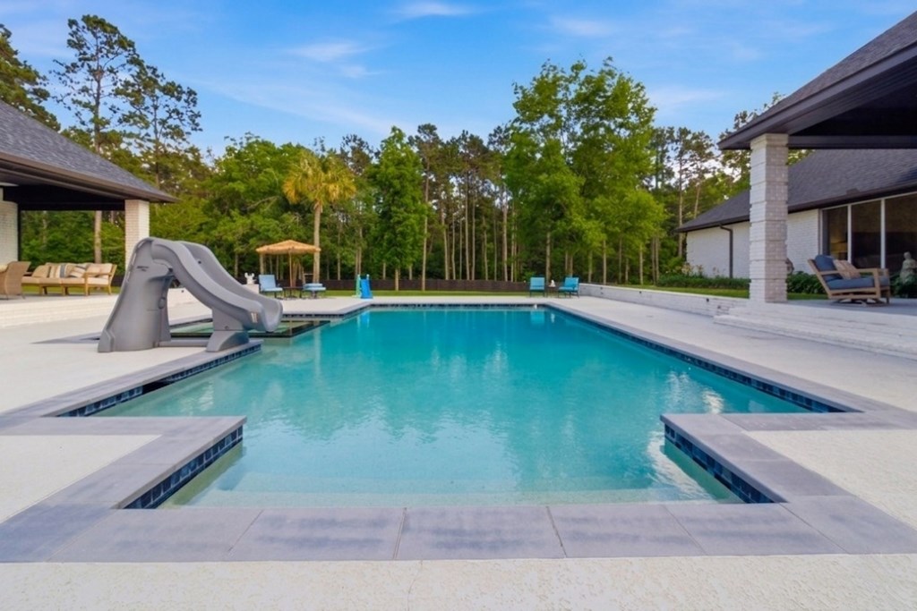 103 Holly Property Photo 52