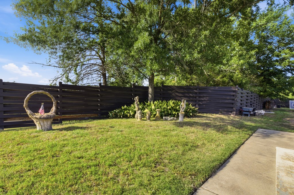 103 Holly Property Photo 53