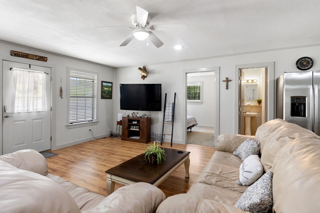 264 Wildbriar Drive Property Photo 4