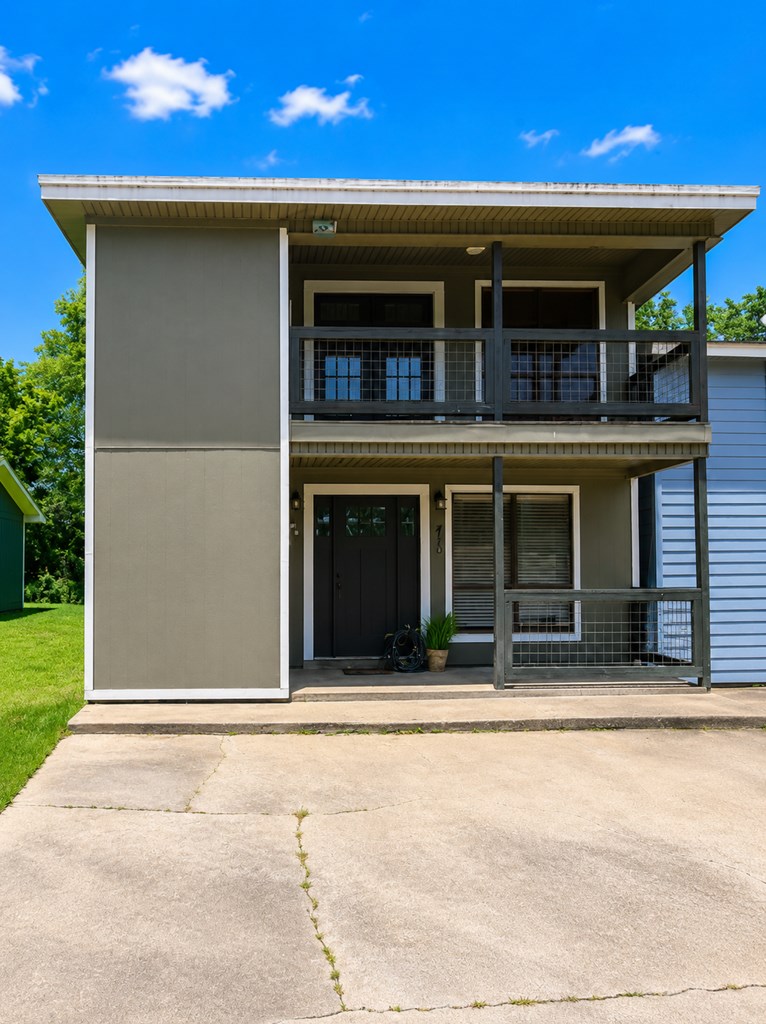 41 Harbour Row Drive Property Photo 2