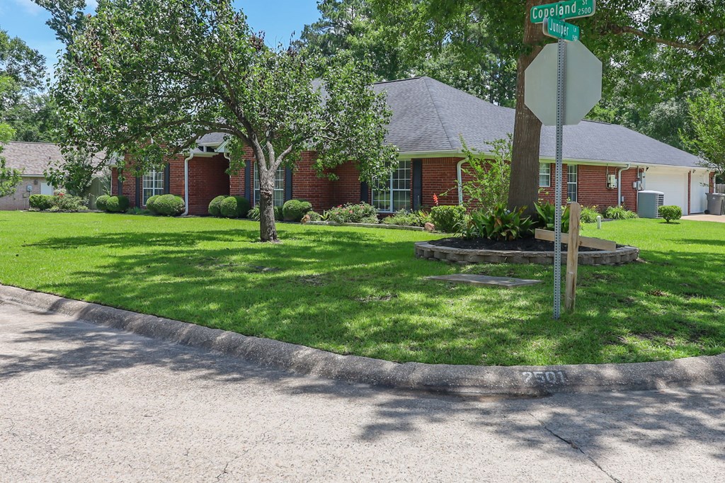 2501 Copeland Street Property Photo 3