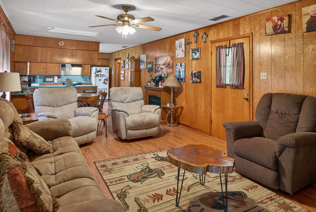4405 Carters Ferry Rd E Property Photo 16