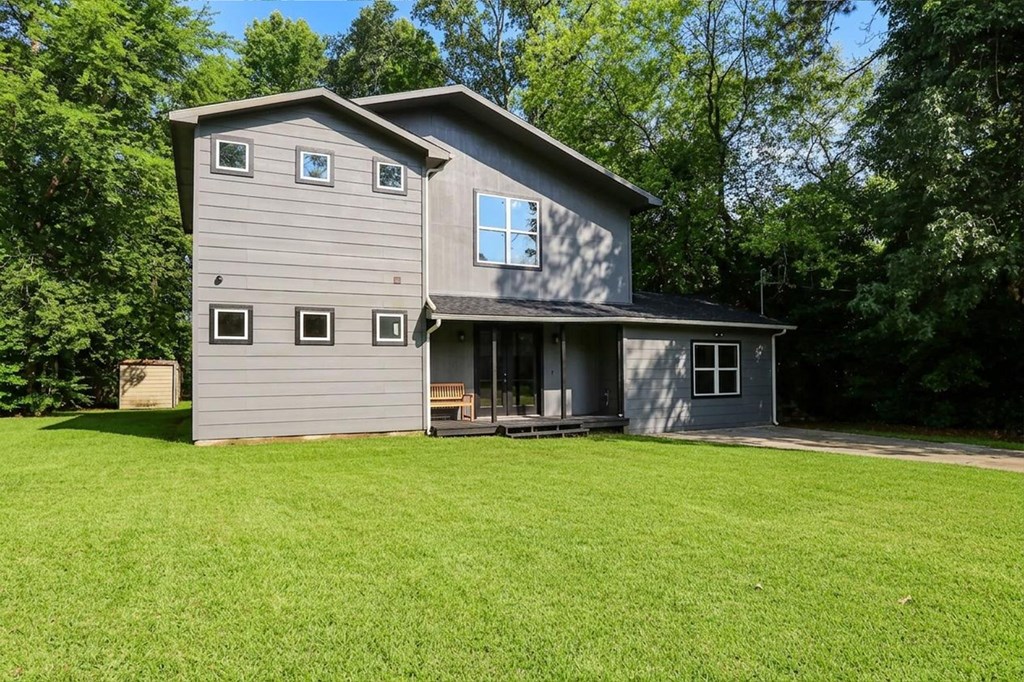 1127 Mantooth Avenue Property Photo 3