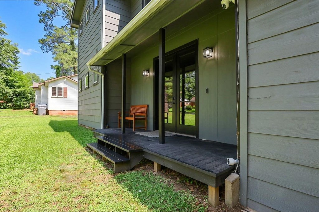 1127 Mantooth Avenue Property Photo 4