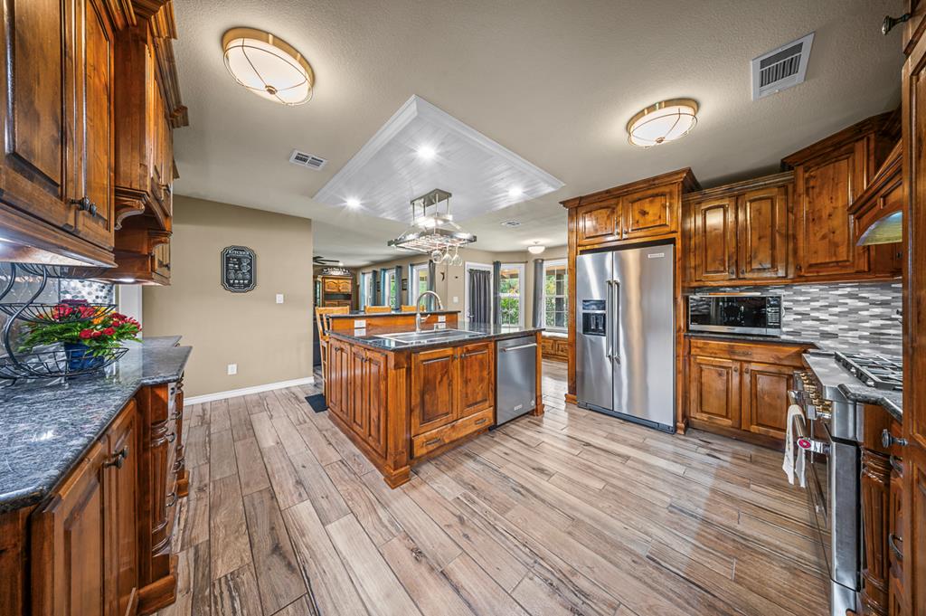 2805 Fm 1005 Property Photo 8