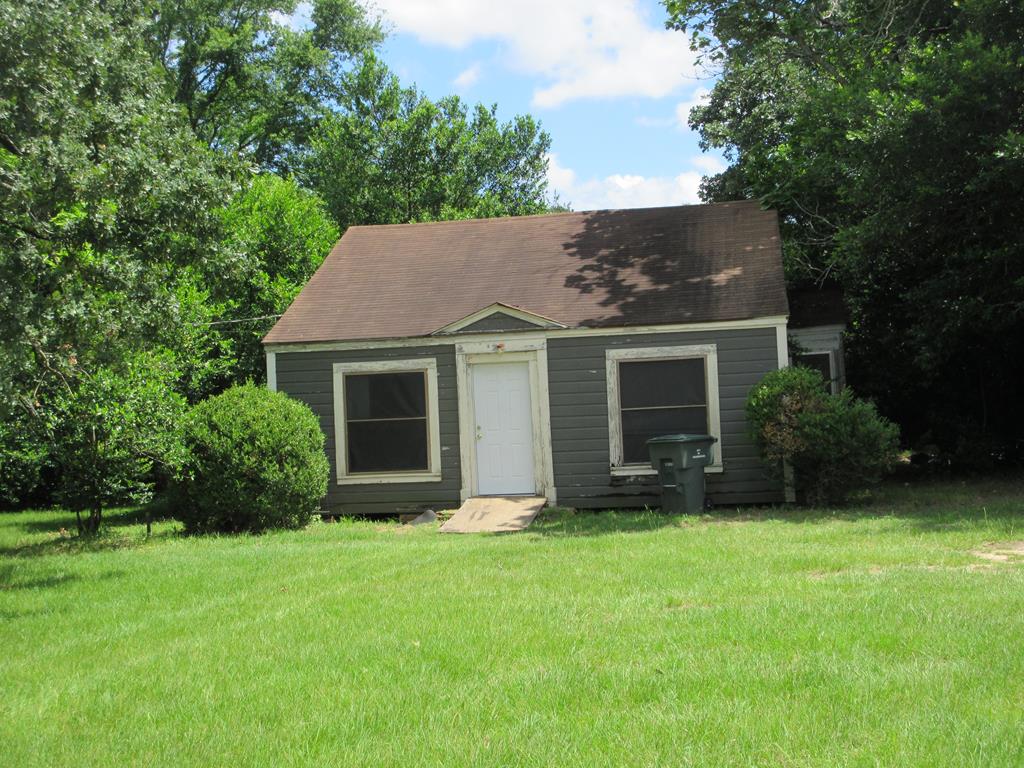 3302 Center Road Property Photo 1