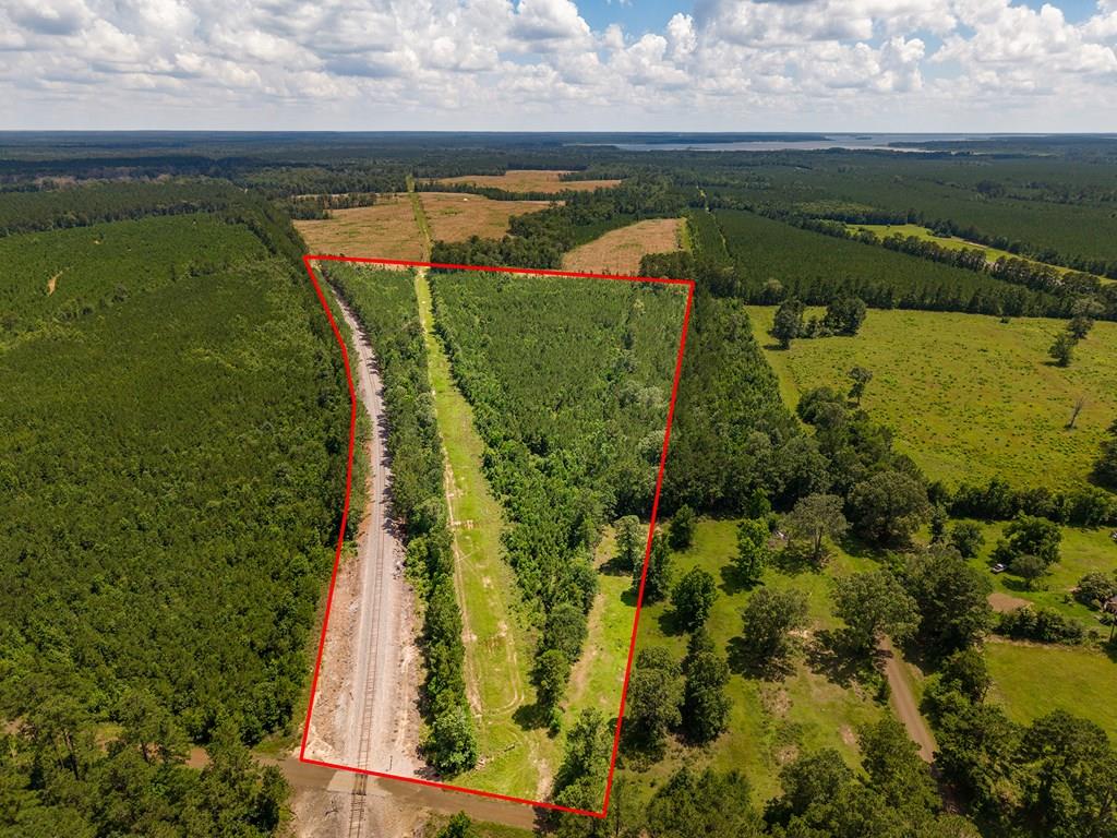 000 Twin Pines Ln Property Photo 1