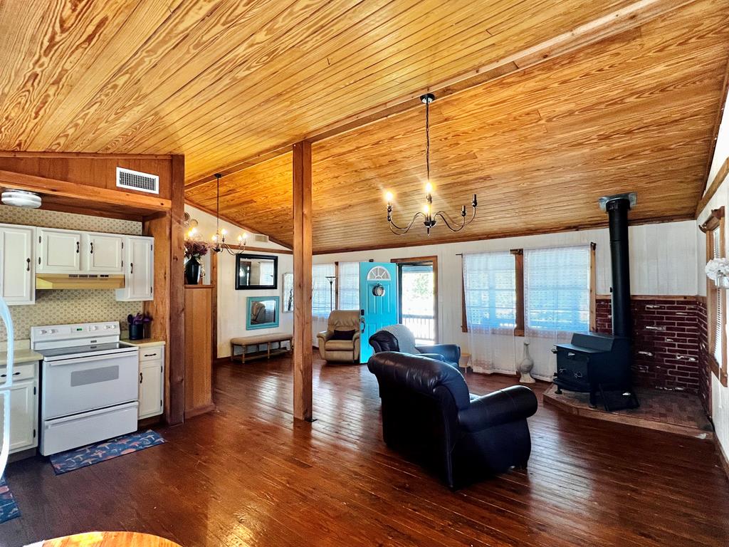 523 Beechridge Loop Property Photo 6