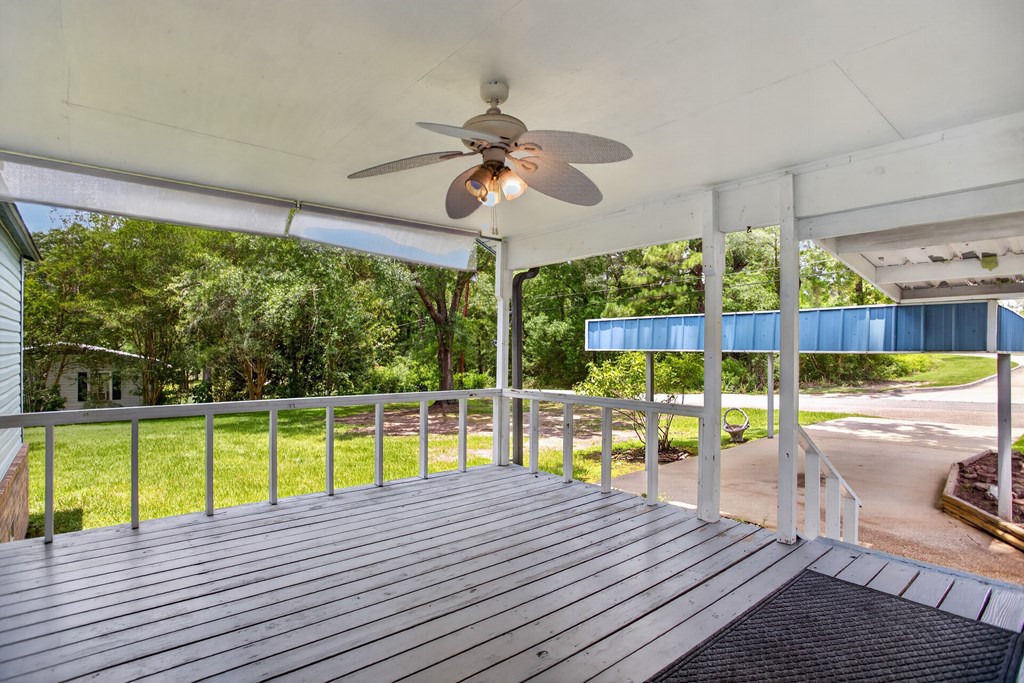 1404 Rice Street Property Photo 4