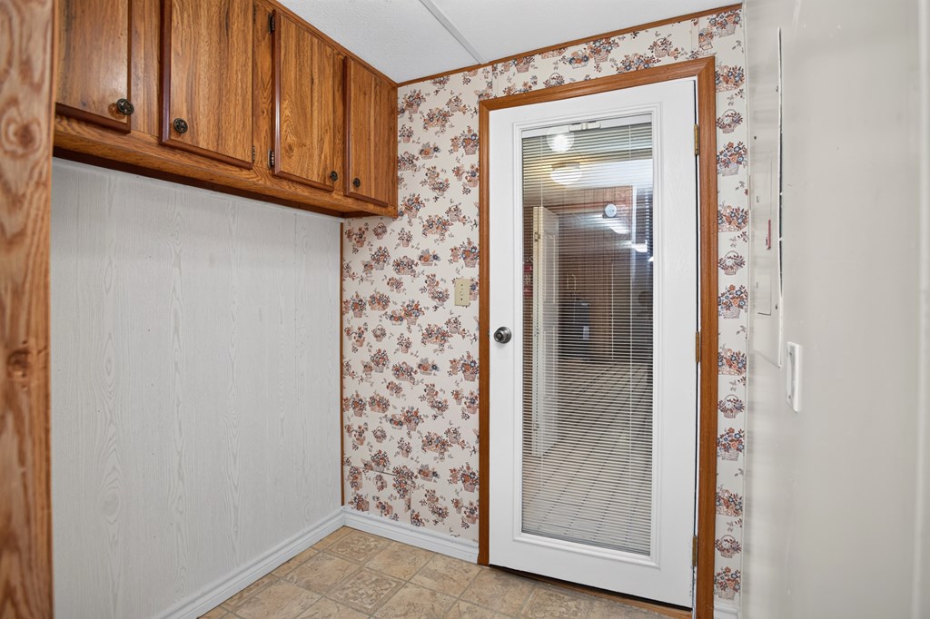 1404 Rice Street Property Photo 11