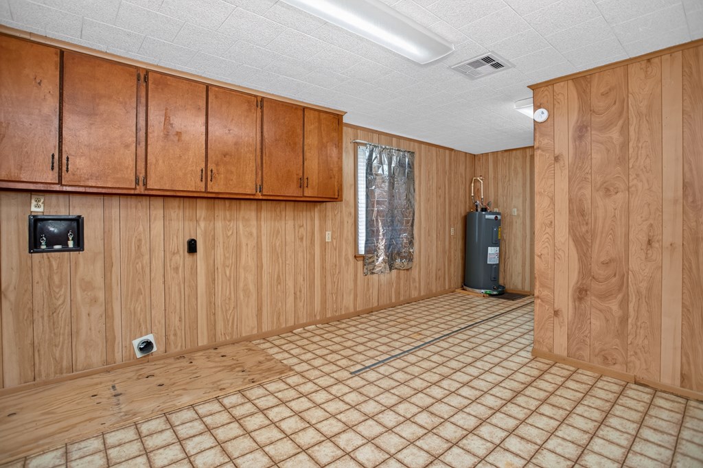 1404 Rice Street Property Photo 12