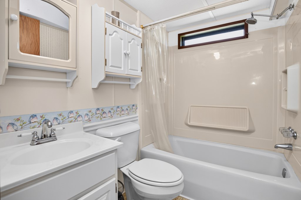 1404 Rice Street Property Photo 19