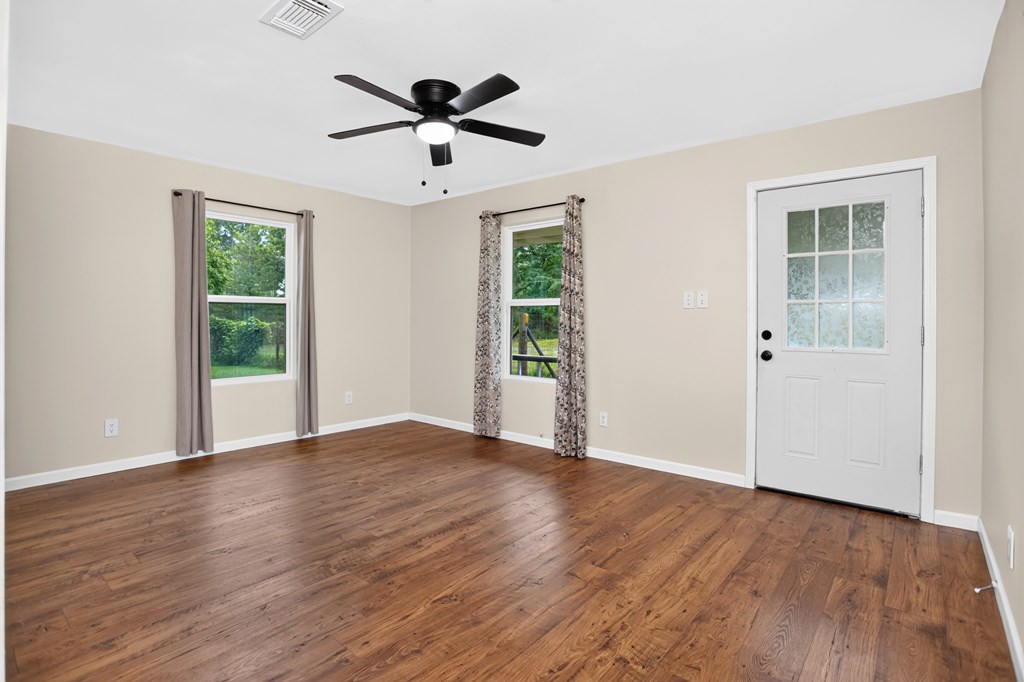 372 Miles Road Property Photo 3