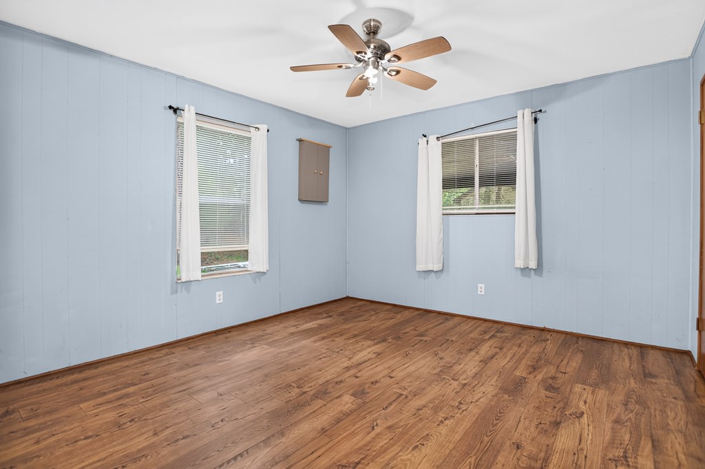 372 Miles Road Property Photo 7