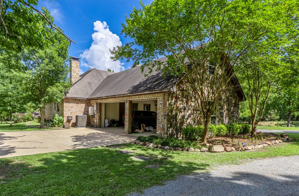 2240 Whitehead Road Property Photo 6