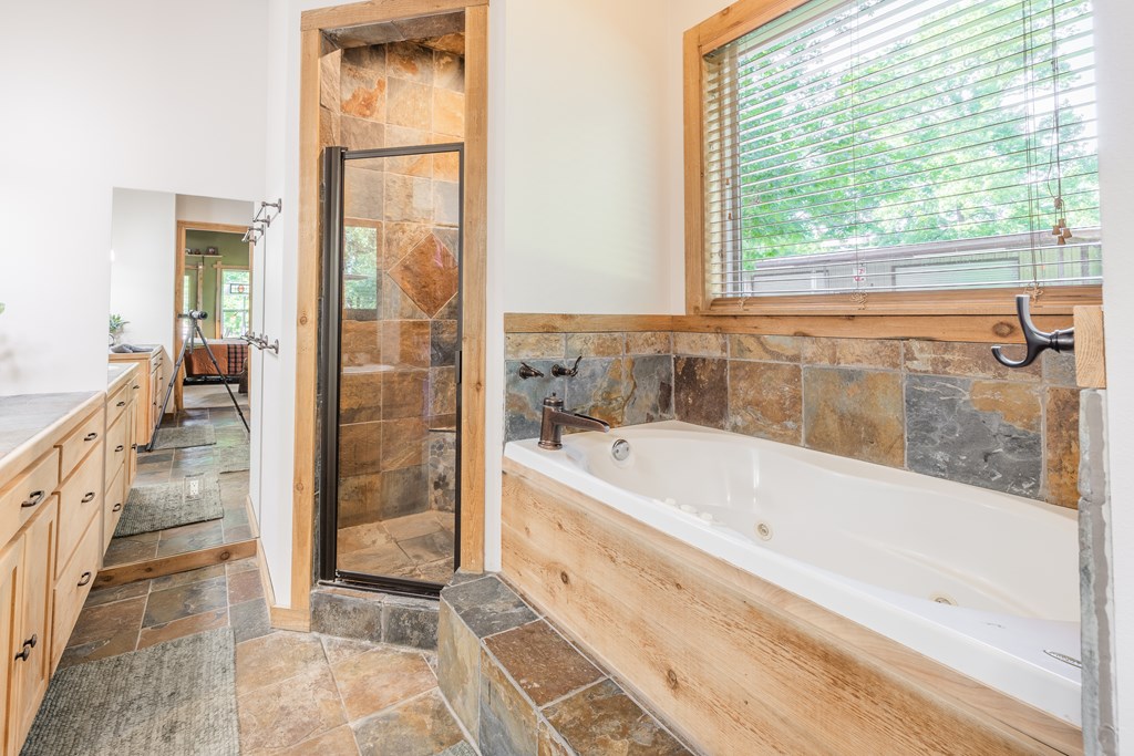 2240 Whitehead Road Property Photo 35