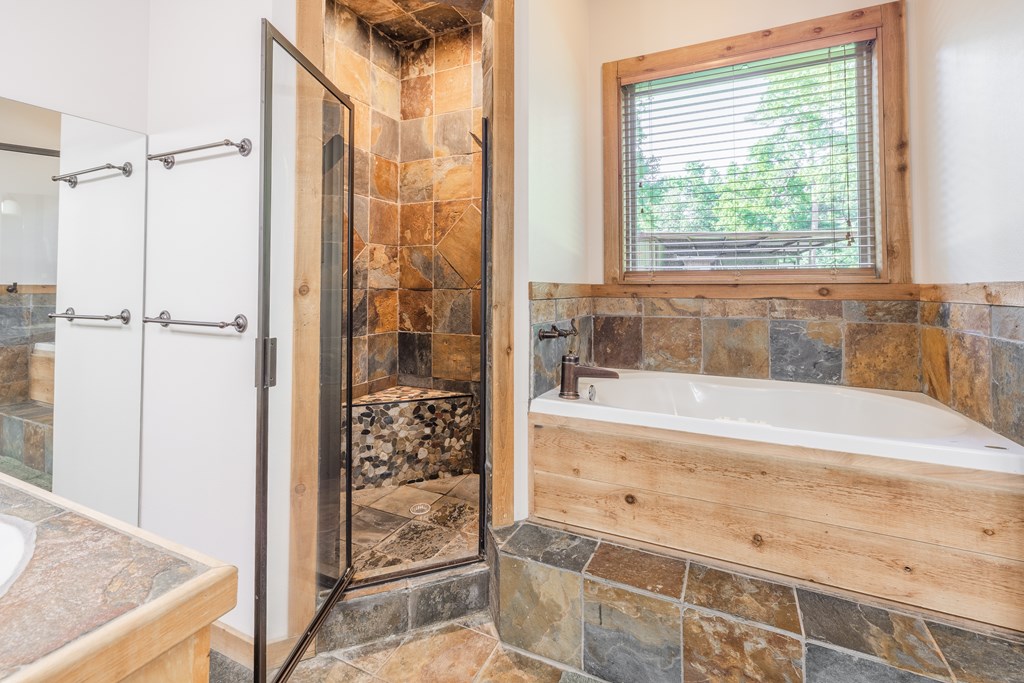 2240 Whitehead Road Property Photo 36
