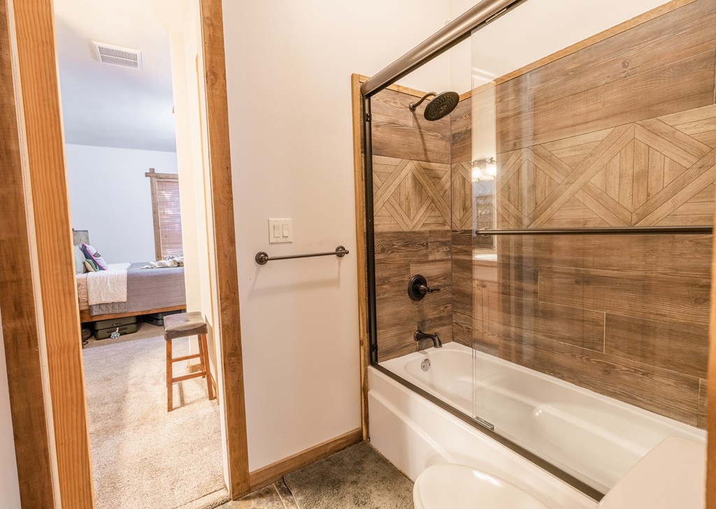 2240 Whitehead Road Property Photo 40