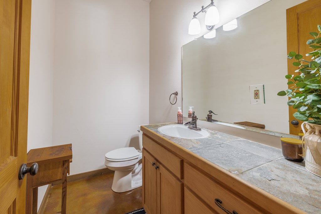 2240 Whitehead Road Property Photo 48