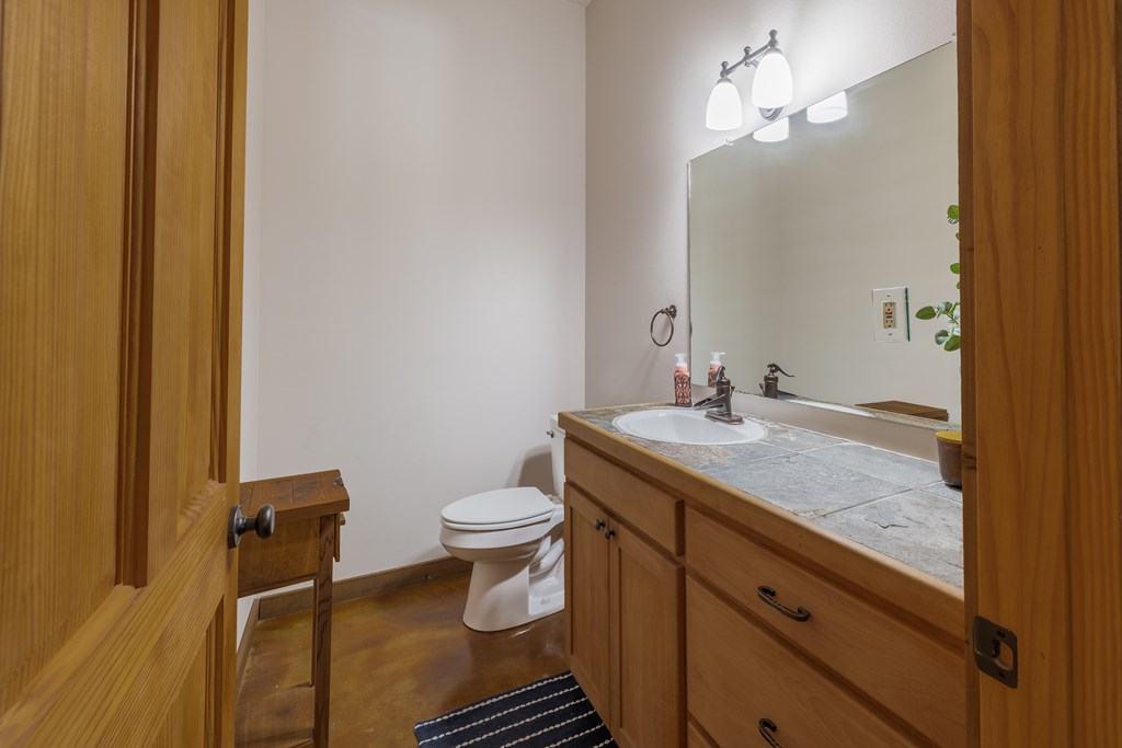 2240 Whitehead Road Property Photo 49