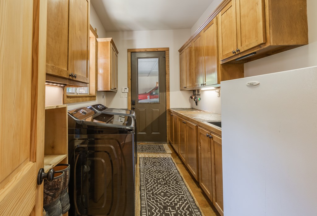 2240 Whitehead Road Property Photo 52
