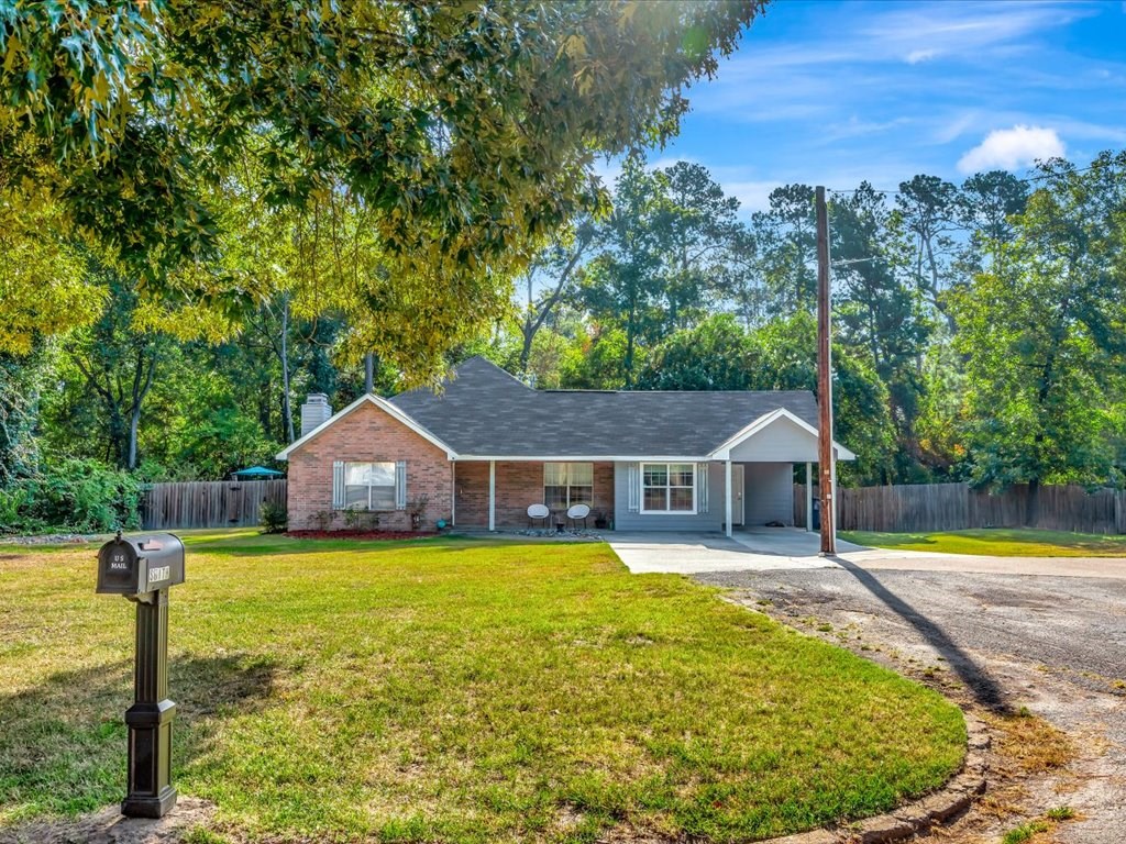 343 Cedaridge Property Photo 2