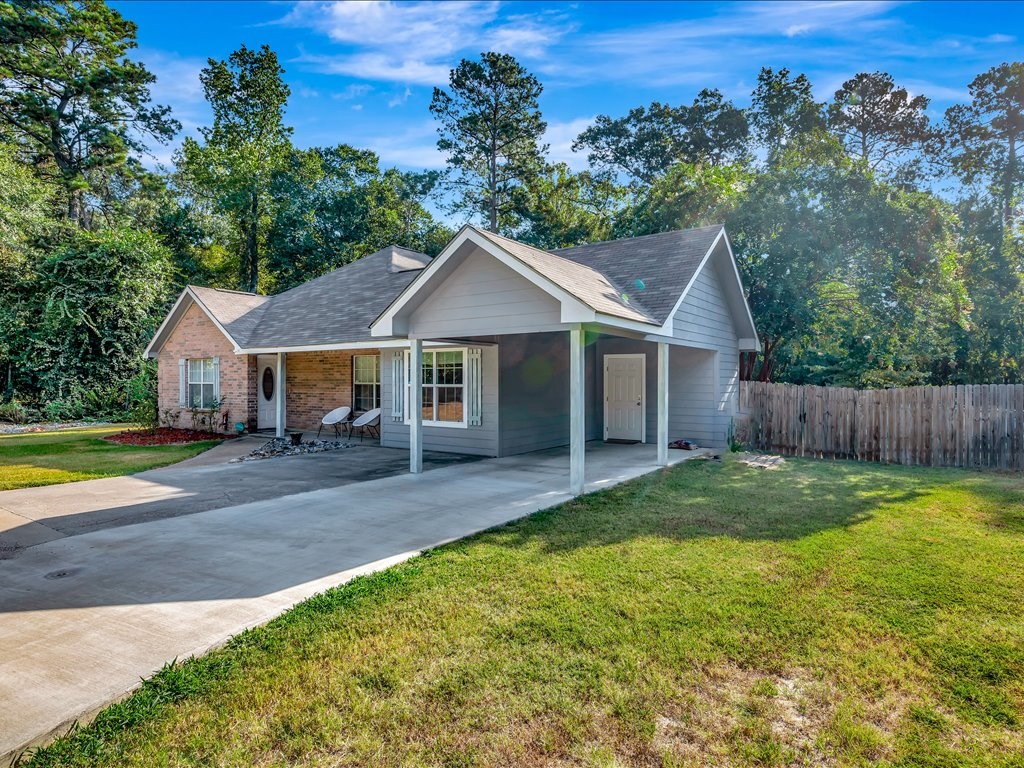343 Cedaridge Property Photo 4