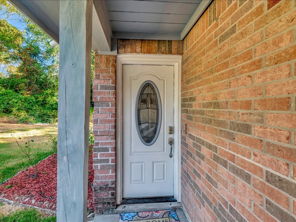 343 Cedaridge Property Photo 6